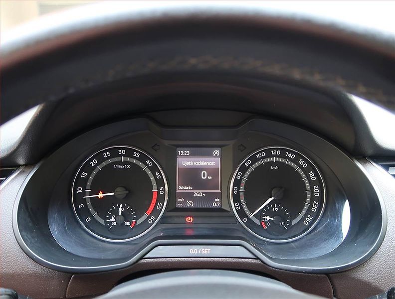 Škoda Octavia (2016) Scout 2.0 TDI, 4X4, Bi-Xenony - fotka 11 z 22
