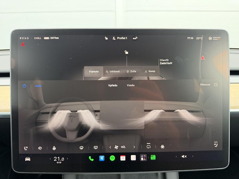 Tesla Model Y SR RWD LFP 220kW 1.Maj DPH - fotka 19 z 26