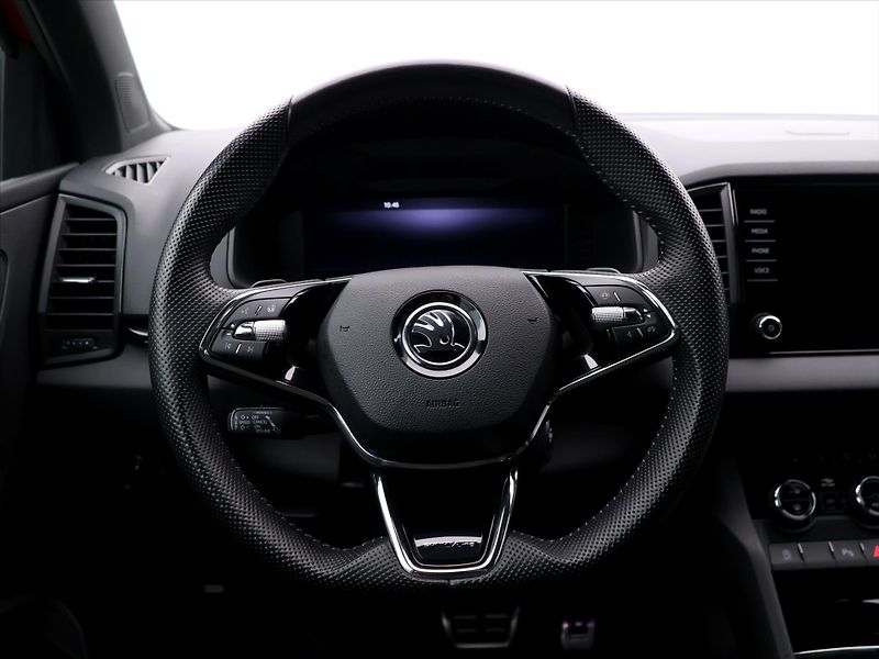 Škoda Karoq 1,5 TSI 110kW DSG Sportline DP - fotka 18 z 34