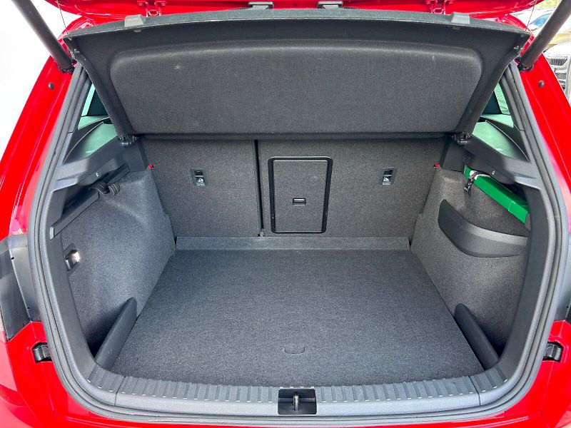 Škoda Karoq (2020) 1.5 TSI 110kW Sportline DSG - fotka 32 z 35