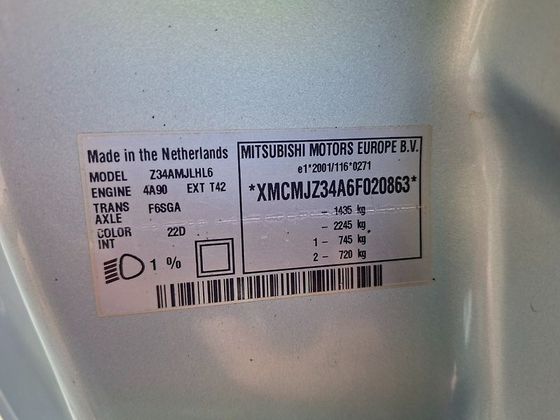 Mitsubishi Colt (2005) 1.3i 70kW AUT -KLIMATIZACE - fotka 22 z 24
