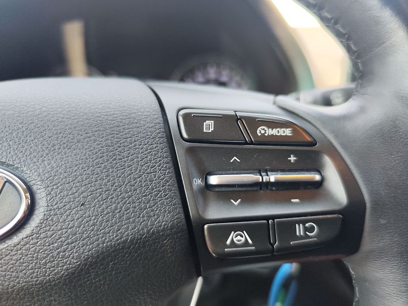 Hyundai i30 1.0 T-GDI/88kW Smart - fotka 21 z 29