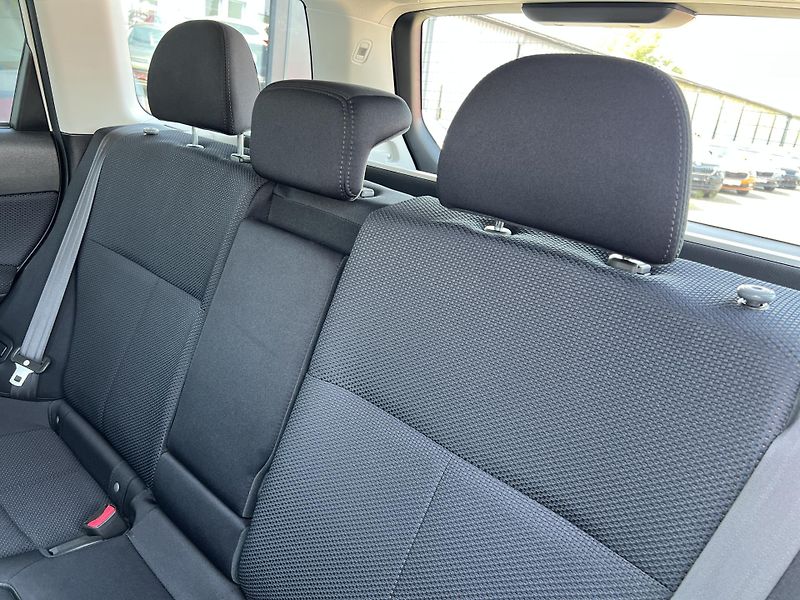 Subaru Forester 2.0i LPG 4x4 KLIMA KAMERA ALU - fotka 26 z 42