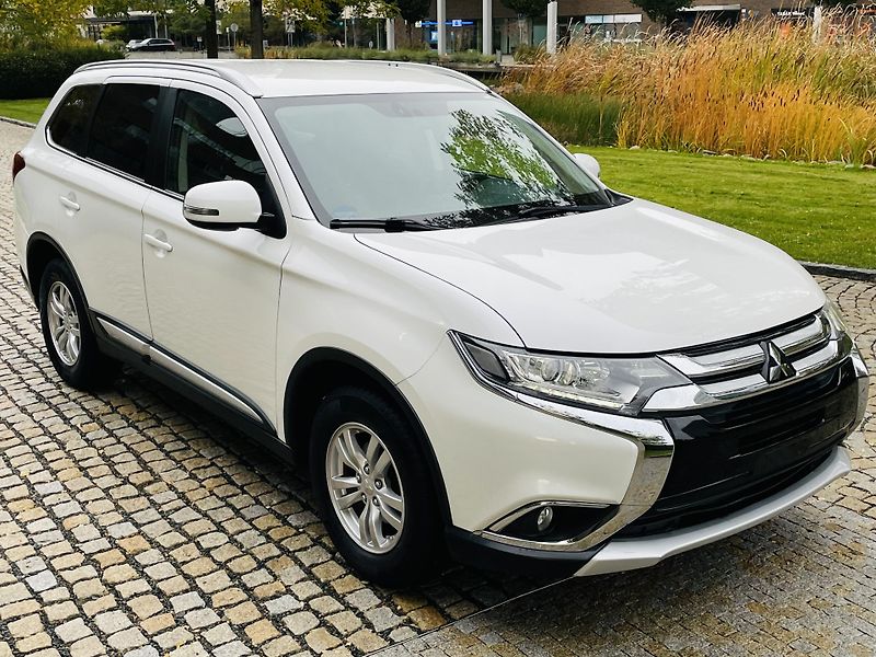 Mitsubishi Outlander 2.0i MANUÁL 1.MAJITEL SERVISKA - fotka 9 z 43