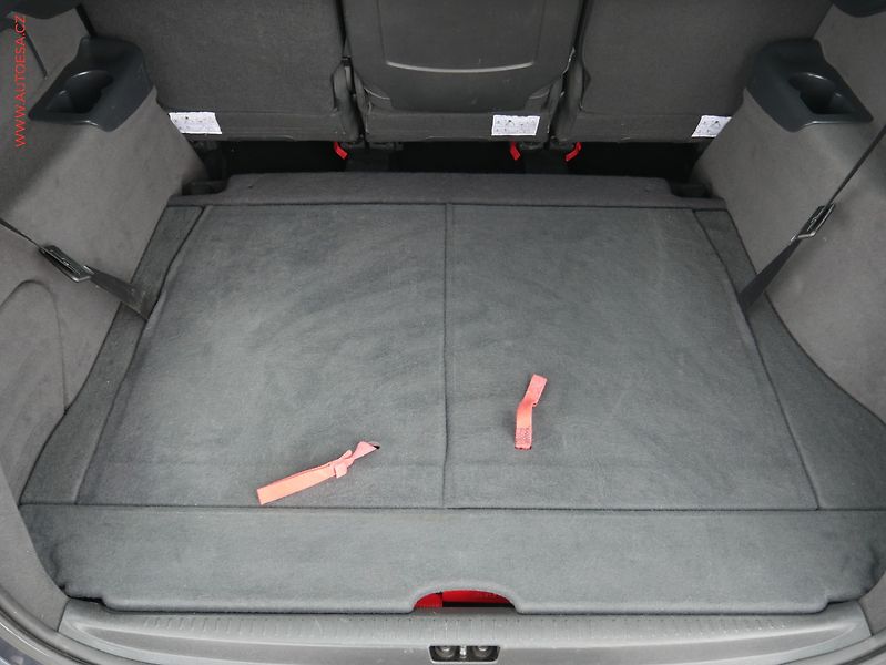 Renault Scénic (2010) 1.5 dCi 7míst, Navi, tempo - fotka 7 z 20