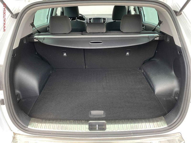 Kia Sportage (2017) 1.6 GDi, ČR, Active, navi - fotka 7 z 18