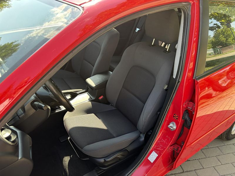 Mazda 3 1.6 Sport  - fotka 20 z 30