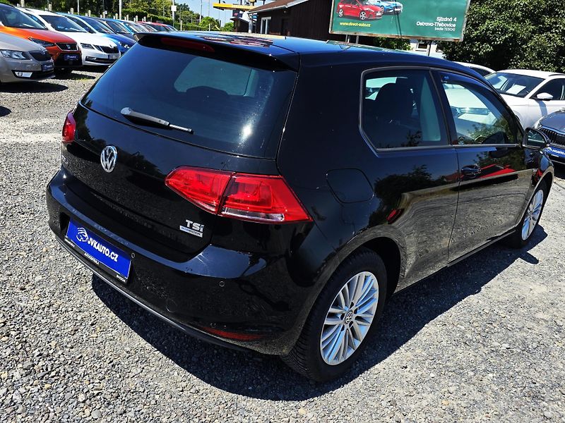 Volkswagen Golf 1.2TSI 63 KW CUP  - fotka 5 z 20