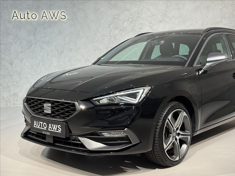 Seat Leon 1,4 TSi  e-Hybrid FR Line LED - fotka 5 z 50