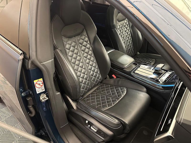 Audi Q8 (2021) S-Line 55 TFSI Quattro 250 kW  - fotka 18 z 33