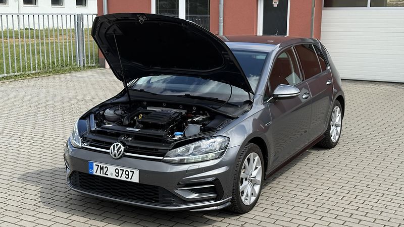 Volkswagen Golf (2018) 1.0TSi*63kW*R-LINE*55TKM* - fotka 18 z 19
