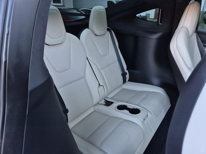 Tesla Model X 100kwH PLAID 750kw TZ - fotka 41 z 46