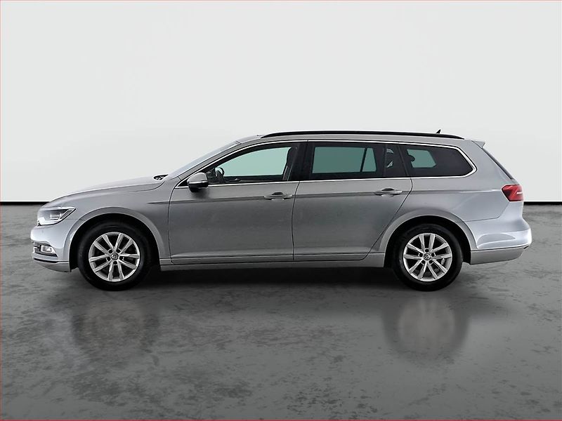 Volkswagen Passat (2019) 1.6 TDI, Automat, Navi - fotka 3 z 27