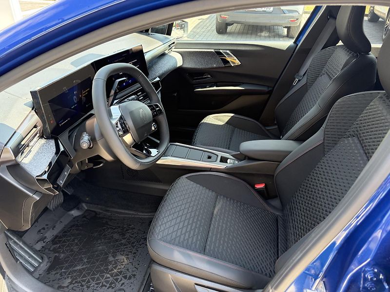 Renault Clio Techno full hybrid 160 - fotka 8 z 8