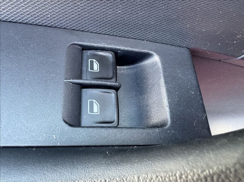 Škoda Rapid 1,2 TSI FRESH 1.maj původ ČR - fotka 25 z 49