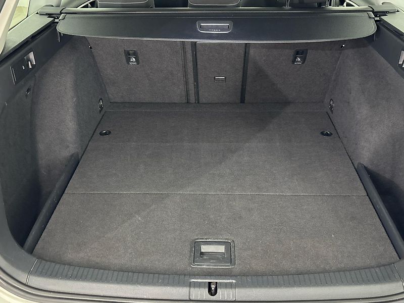 Volkswagen Golf Highline DSG - fotka 10 z 28