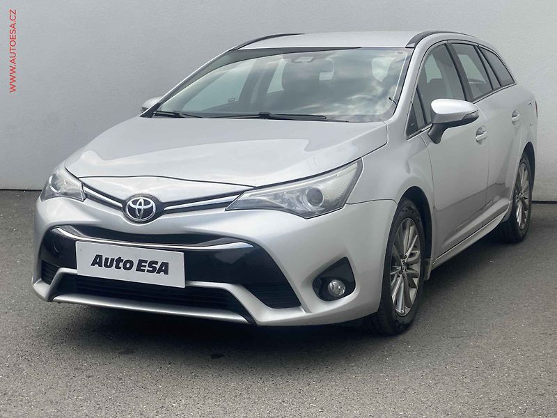 Toyota Avensis (2018) 2.0D-4D, ČR, Výhřev sed. - fotka 3 z 18