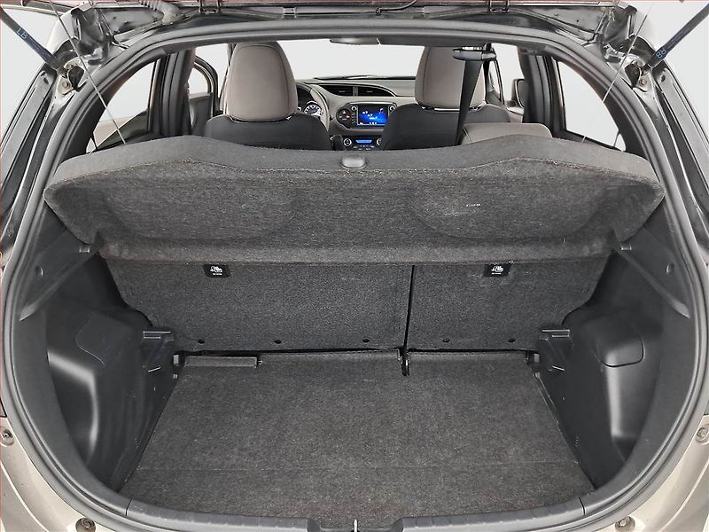 Toyota Yaris (2017) 1.5 Dual VVT-i, Automat, ČR - fotka 14 z 20