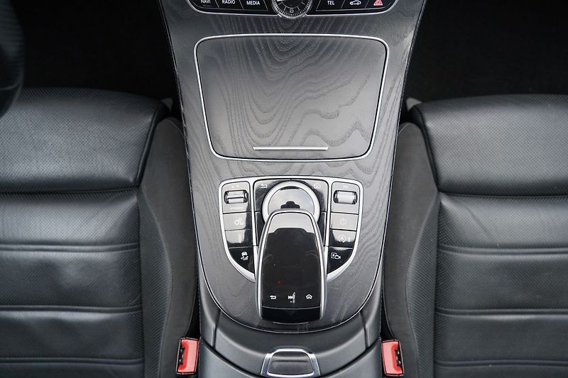 Mercedes-Benz Třídy E E 53 AMG 4Matic+/440PS - fotka 29 z 48