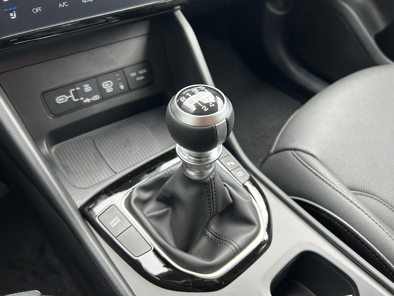 Hyundai Tucson 25 1,6 T-GDI MT PREMIUM LUXURY - fotka 38 z 39
