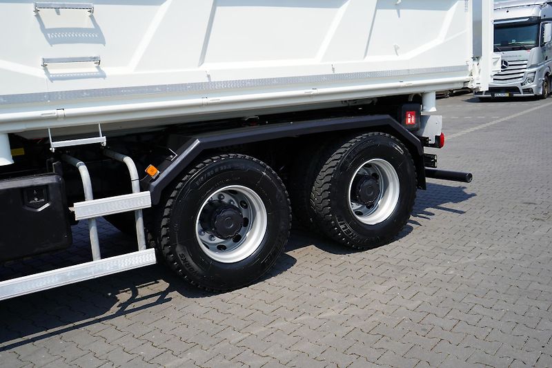 MAN TGS (2019) 33.420 / E 6 / WYWROTKA + HDS  - fotka 39 z 62