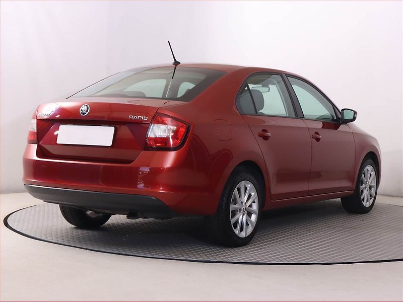 Škoda Rapid (2019) 1.0 TSI, Navi, Tempomat - fotka 5 z 19