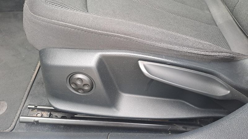 Audi A4 30 TDi S tronic Business line  - fotka 24 z 33