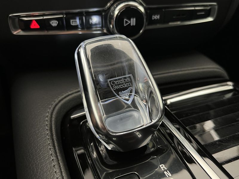 Volvo V60 T6 AWD RECHARGE INSCRIPTION - fotka 17 z 47