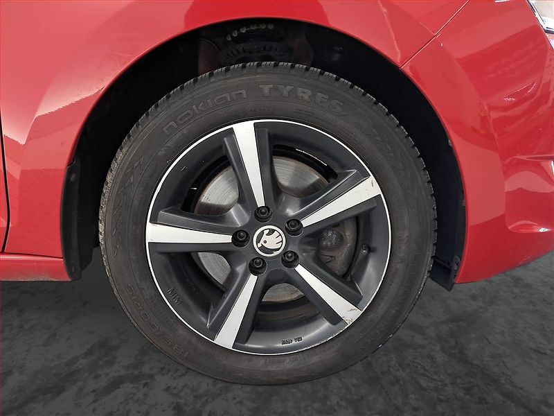 Škoda Rapid (2017) 1.0 TSI, Serv.kniha, Navi - fotka 15 z 17