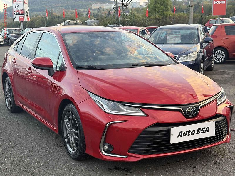 Toyota Corolla (2022) 1.5 V VT-i, 2.maj, Dynamic - fotka 1 z 18