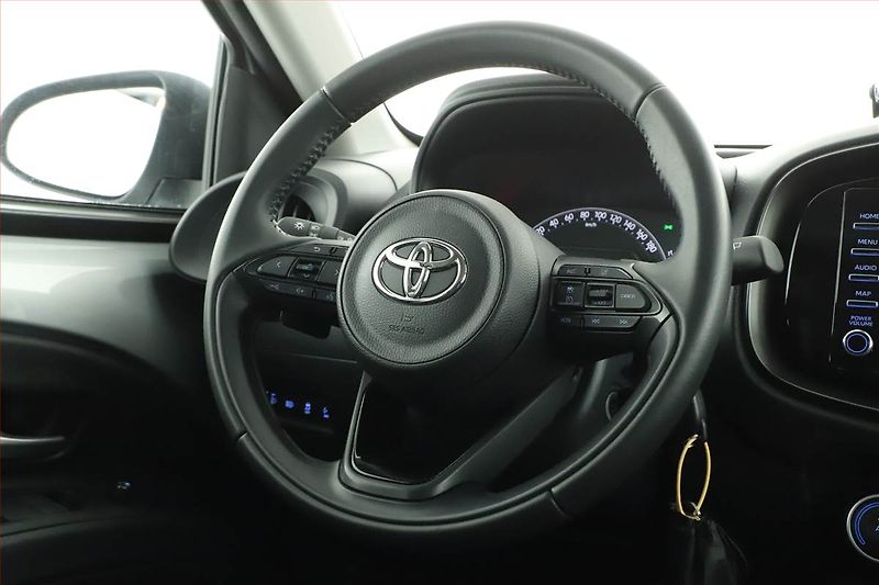 Toyota Aygo (2023) 1.0, Automat, ČR,1.maj - fotka 8 z 17