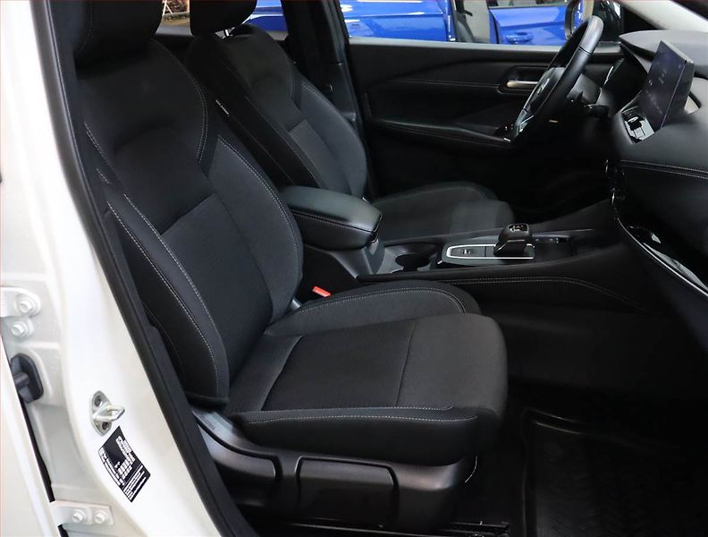 Nissan Qashqai (2023) N-Style 1.3 DIG-T MHEV - fotka 9 z 25