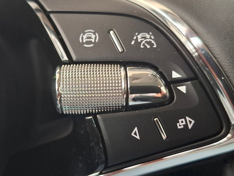 Škoda Superb (2024) COMBI STYLE PLUS TD 110/2.0 7D - fotka 20 z 39