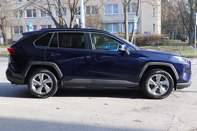Toyota RAV4 2.5 HYBRID CVT 131kW - fotka 9 z 50