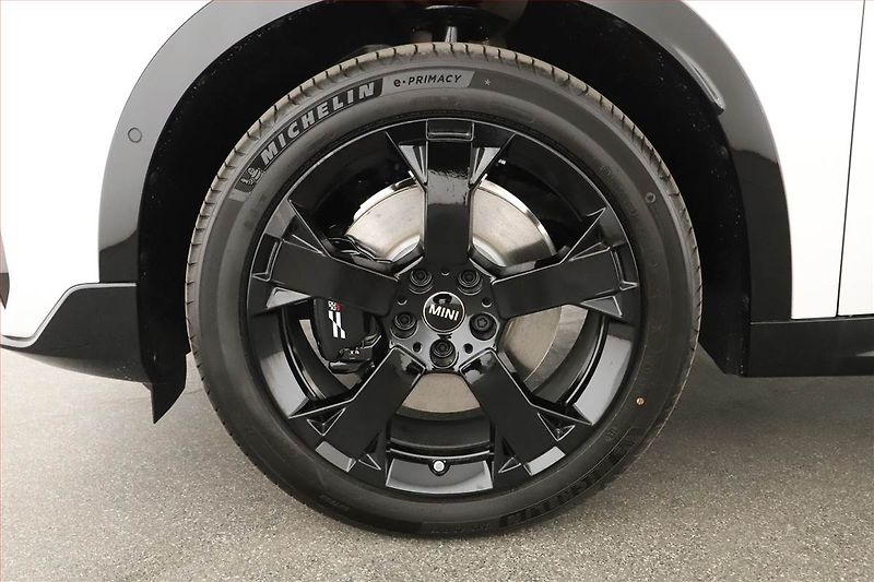 Mini Countryman (2025) S All4, JCW, HUD, Kamera, Navi - fotka 23 z 23
