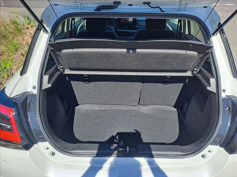 Suzuki Swift (2026) 1,2 PREMIUM HYBRID CVT - fotka 22 z 22