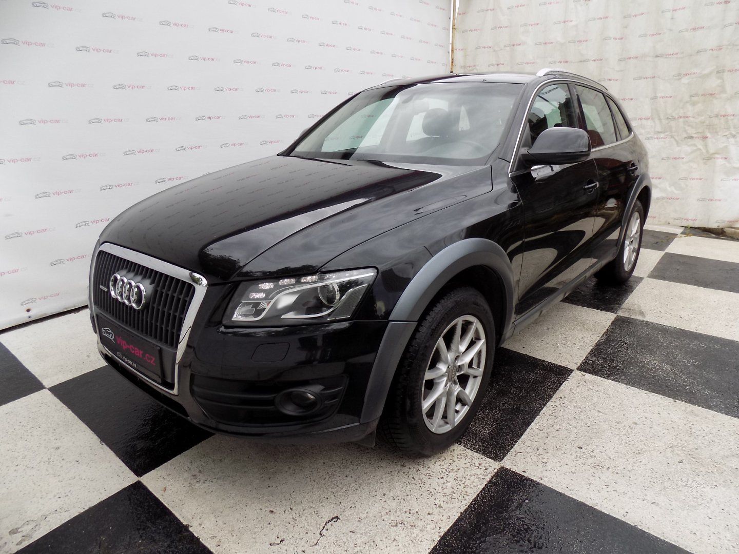 Audi Q5 2.0TDI/4x4/Bi-xenon/LED/