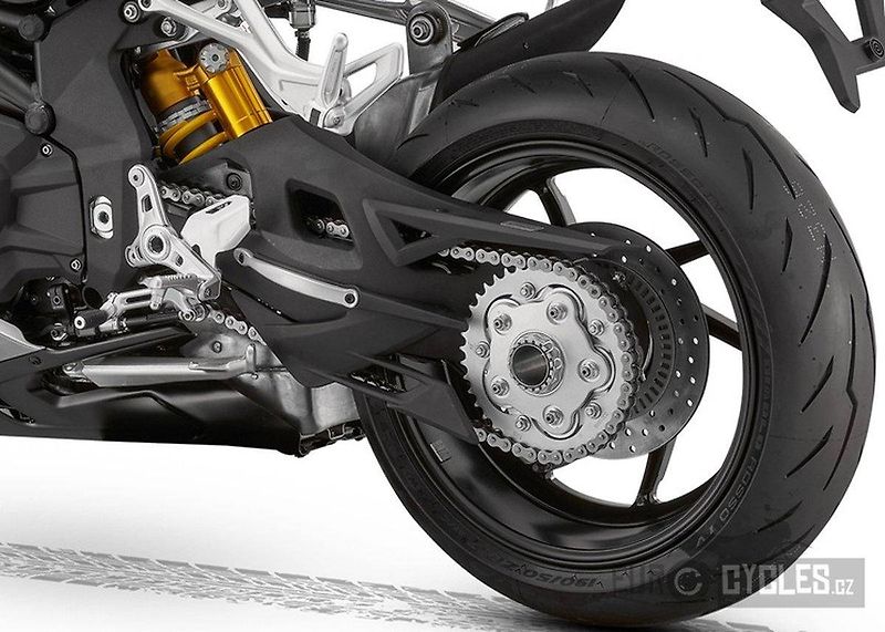 QJ Motor (2026) SRK 921 RR - fotka 16 z 27
