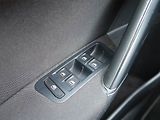 Volkswagen Golf (2014) 1.6 TDI, Navi, Tempomat - náhled 18