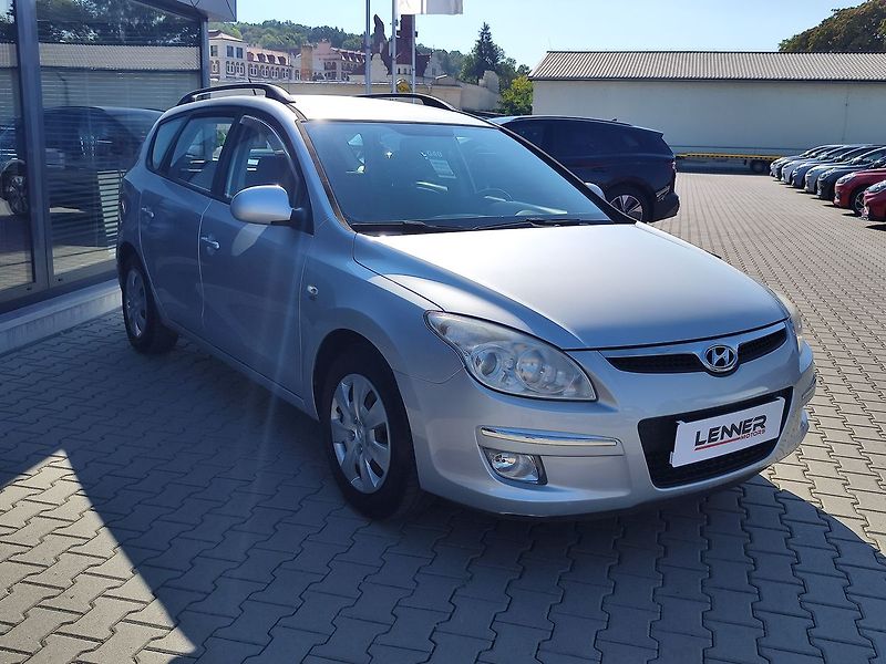 Hyundai i30 1.6 CRDI/85kW Comfort - fotka 3 z 23