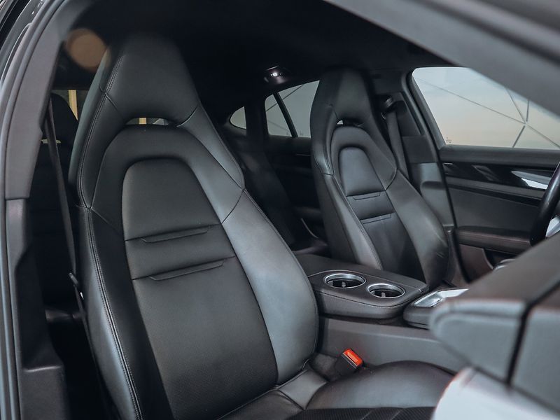 Porsche Panamera 4S Diesel 310 kW - fotka 31 z 38