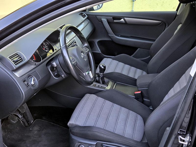 Volkswagen Passat TDi SERV.KNIHA - PERF.STAV     - fotka 30 z 46