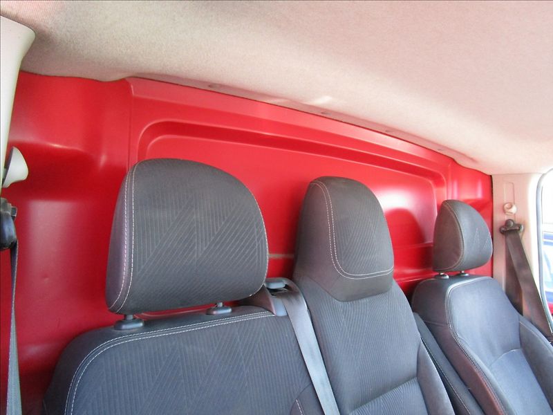 Renault Trafic 1.6dCi, Klima, 1. maj. - fotka 18 z 37