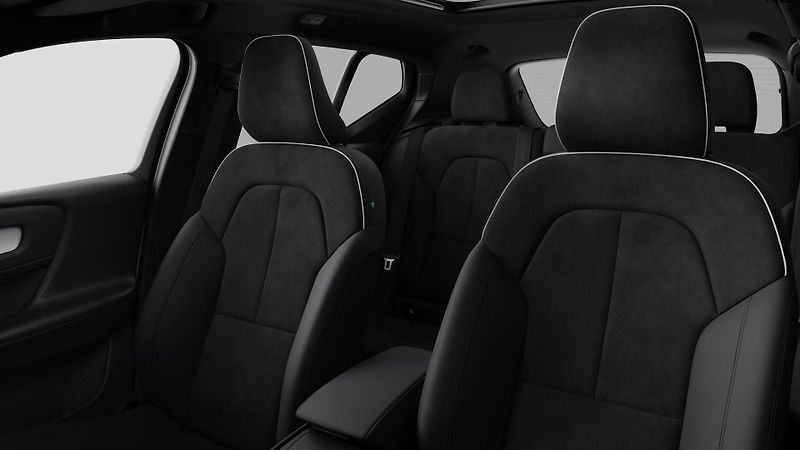 Volvo XC40 (2026) B3 AUT BLACK EDITION ULTRA - fotka 9 z 11