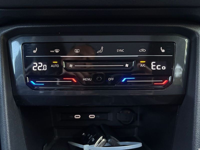 Volkswagen Tiguan 1.4 eTSI.ELEGANCE,1M.DPH-PLNÁ - fotka 26 z 49