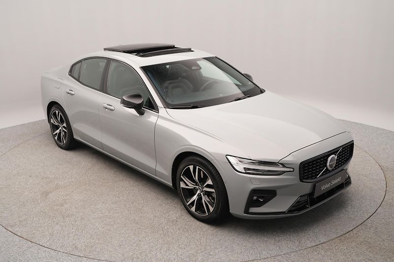 Volvo S60 B5 AWD ULTIMATE CZ REZERVACE - fotka 14 z 48