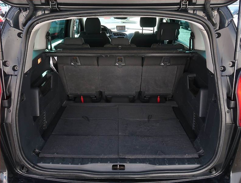 Peugeot 5008 (2016) 1.6 BlueHDi, nová STK - fotka 13 z 19