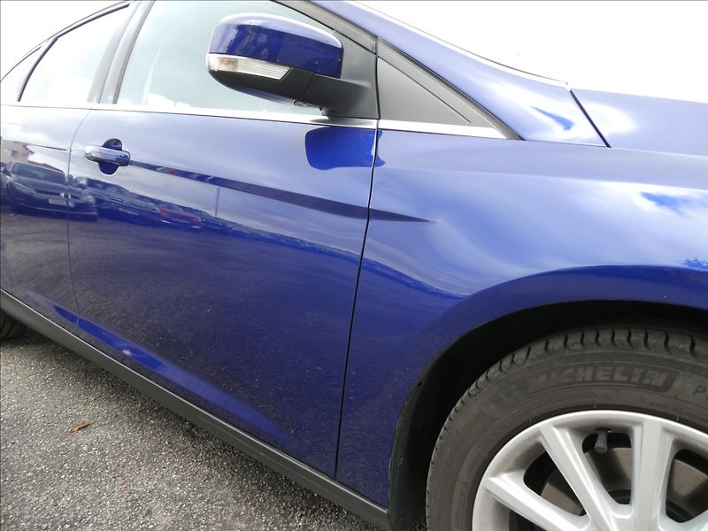 Ford Focus 1,5 110kW 1.MAJITEL, SERVISKA - fotka 14 z 48