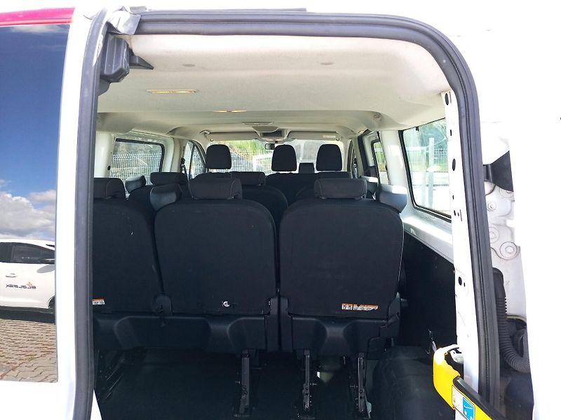 Ford Transit Custom (2020) Custom L2 Kombi - 9 míst - fotka 13 z 16