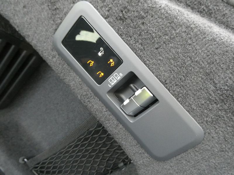Land Rover Range Rover Sport (2026) Dynamic SE P460e - fotka 34 z 39